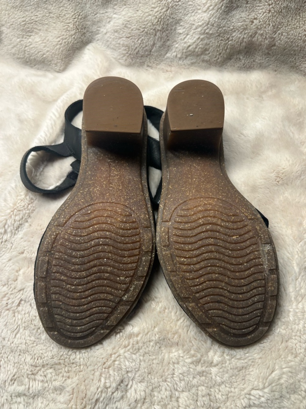 Clarks Heels women’s Size 8 - Picture 3 of 6